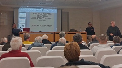 Održana tribina za pčelare u Batajnici